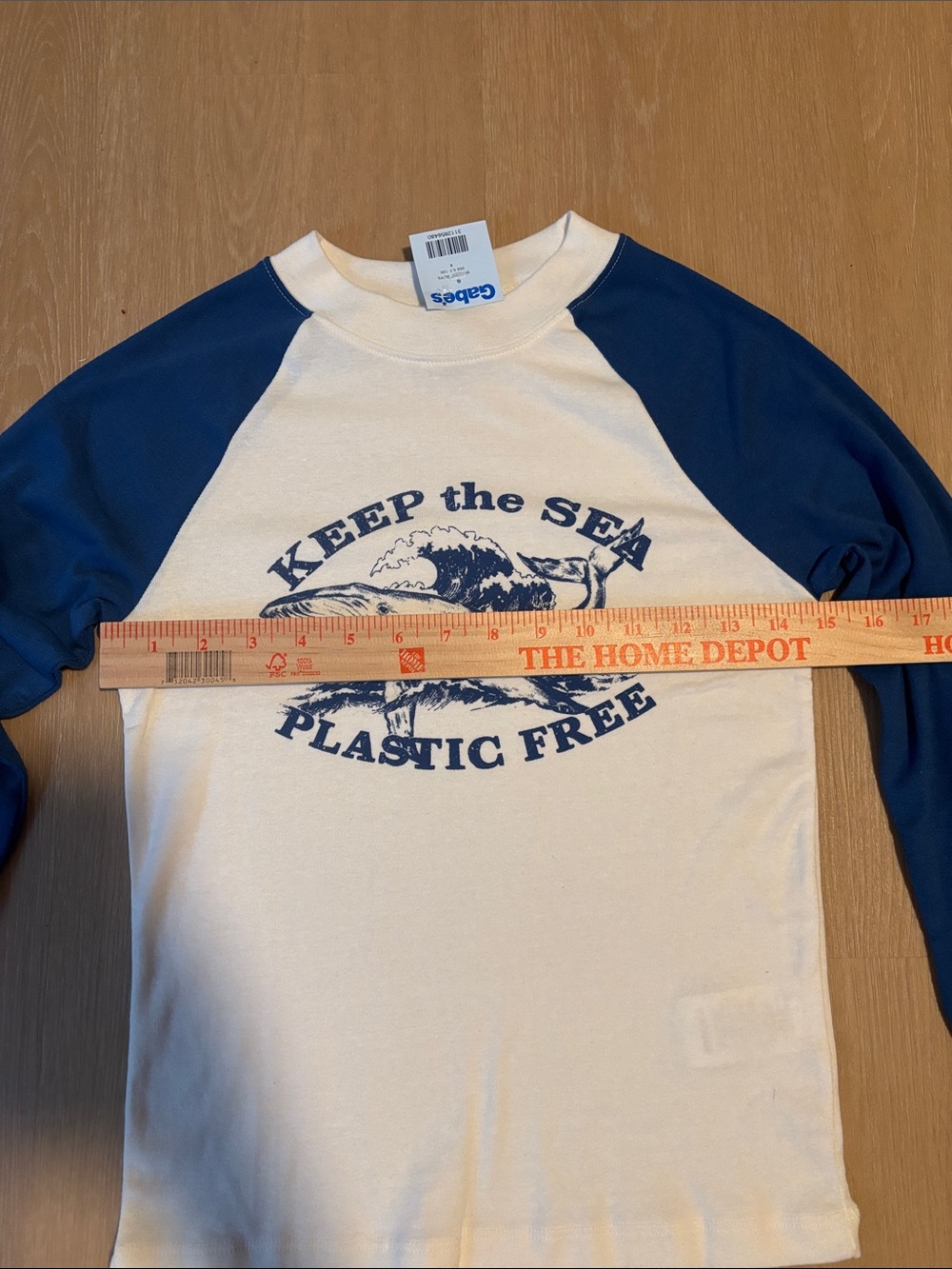 NWT Urban Outfitters Whale 'Keep The Sea Plastic Free' Long Sleeve size Large - Picture 4 of 6